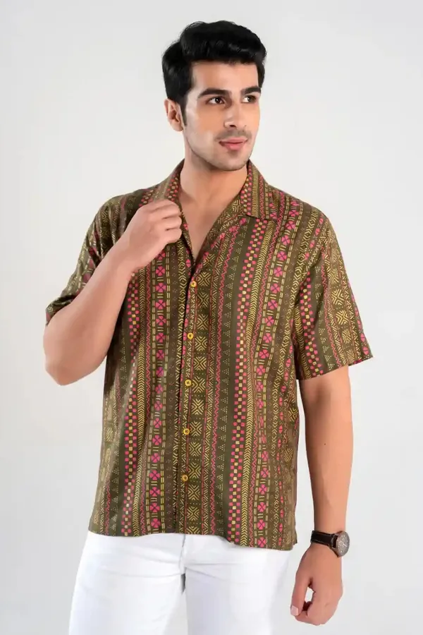Olive_Green_Short_Sleeve_Oversized_Shirt_with_Geometric_Print