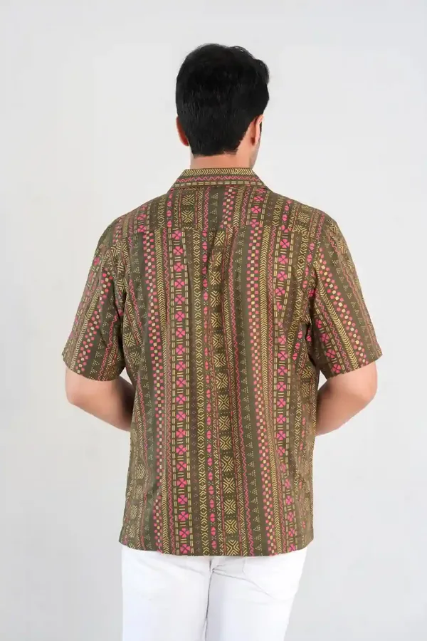 Olive_Green_Short_Sleeve_Oversized_Shirt_with_Geometric_Print