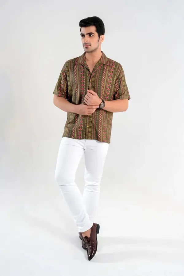 Olive_Green_Short_Sleeve_Oversized_Shirt_with_Geometric_Print