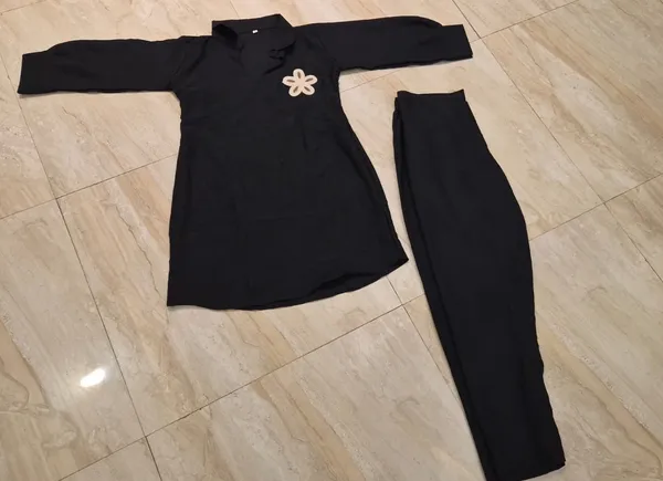 Black_Straight_Fit_Kurta_Pant_Set_for_Women