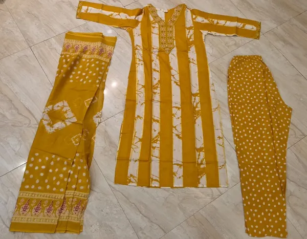 Mustard_Printed_Straight_Kurta_Set_For_Women