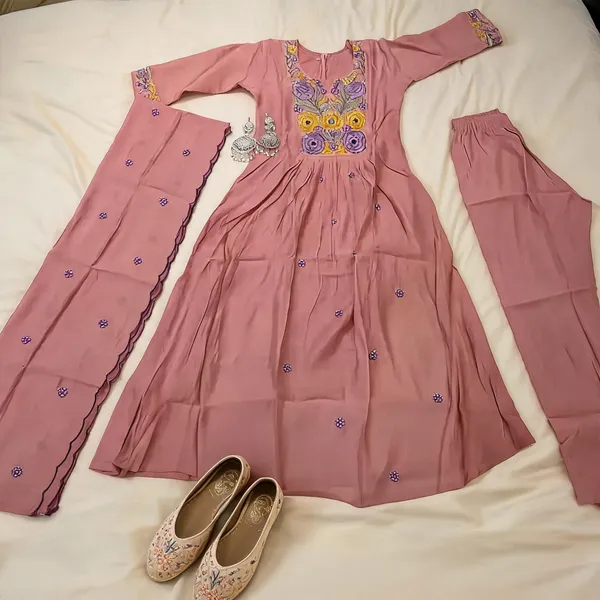 Pink_Mul_Cotton_Flared_Embroidered_Anarkali_Suit_Set_For_Women