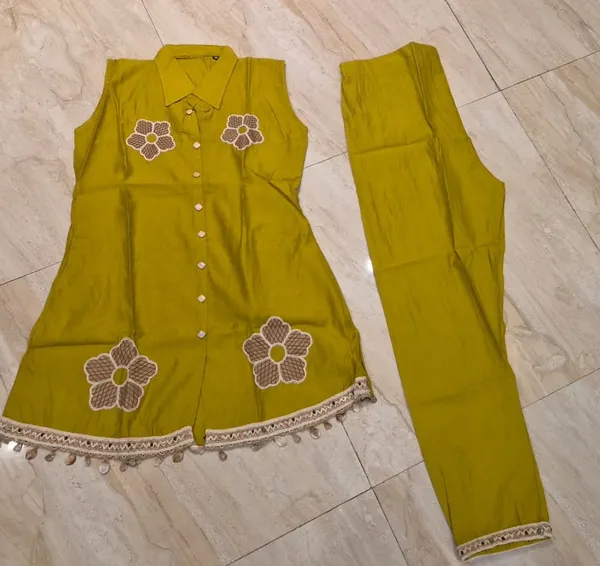 Mustard_Embroidered_Straight_Kurta_Set_for_Women