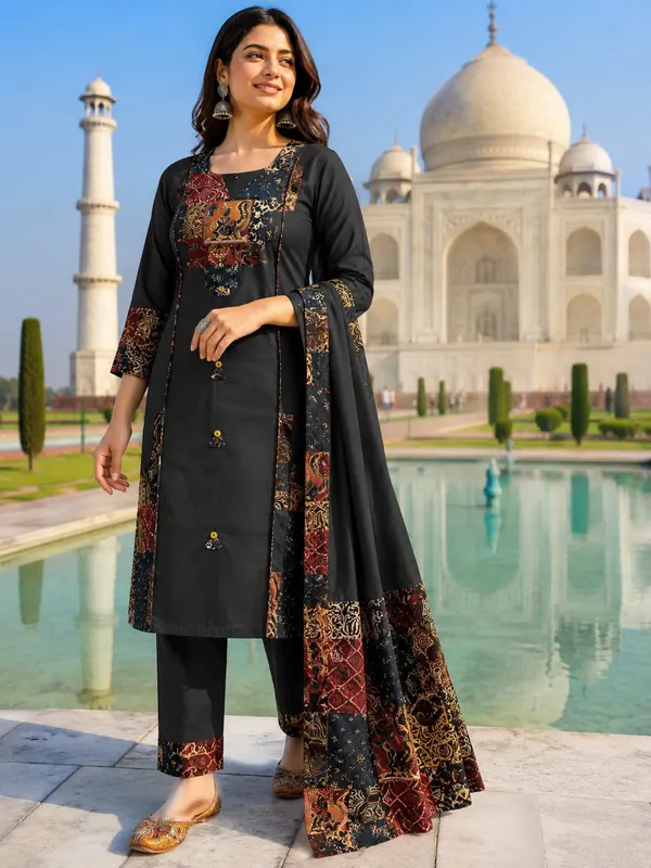 Black_Printed_Ethnic_Kurta_Set_for_Women