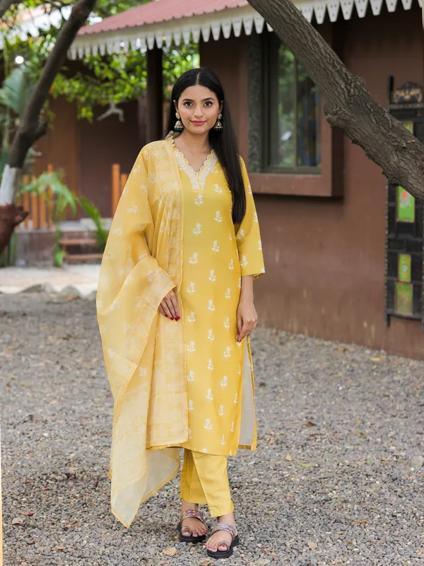 Women's_Embroidered_Rayon_Kurti_with_Pant_&_Taby_Dupatta_Set_|_D780_YELLOW