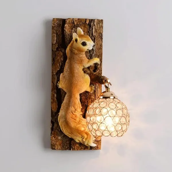 Squirrel_Wall_Lamp