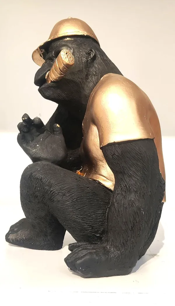 Gorilla_Figurine_Resin_Sculpture