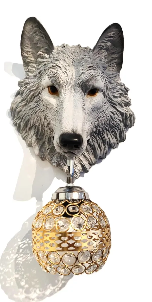 Wolf_Head_Wall_Sconce_With_Crystal_Beaded_Lampshade