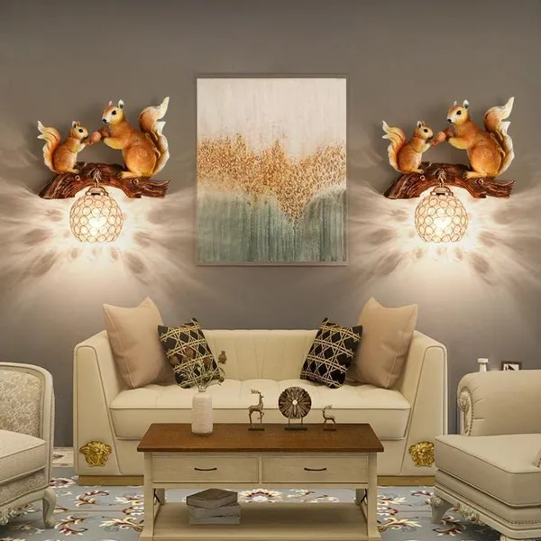Squirrel_Wall_Lamp