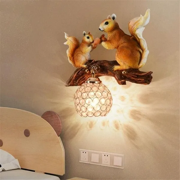 Squirrel_Wall_Lamp