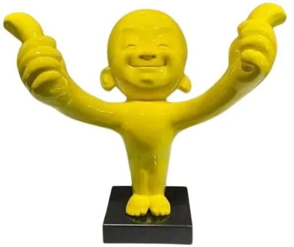 Thumb_Man_Statue