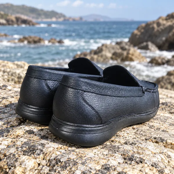 Black_Leather_Moc-Toe_Slip-On_Loafers_For_Men