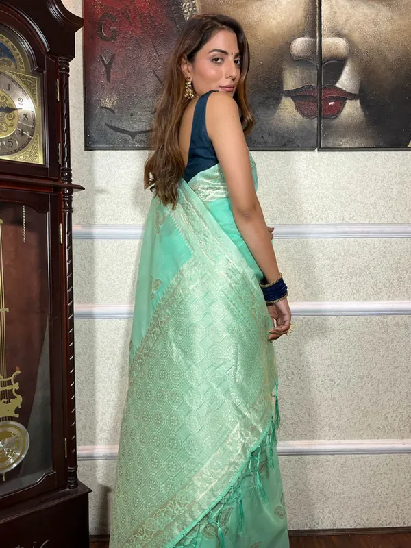 Sky_Linen_Slab_Saree_For_Women