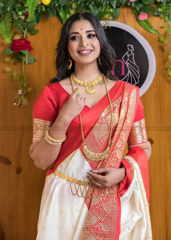 Red_&_White_Banarasi_Soft_Silk_Saree_For_Women