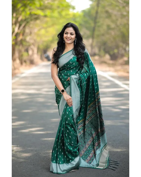 Green_Banarasi_Soft_Silk_Saree_For_Women