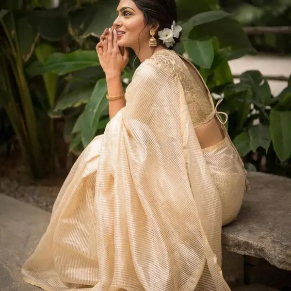 White_Banarasi_Soft_Silk_Saree_For_Women