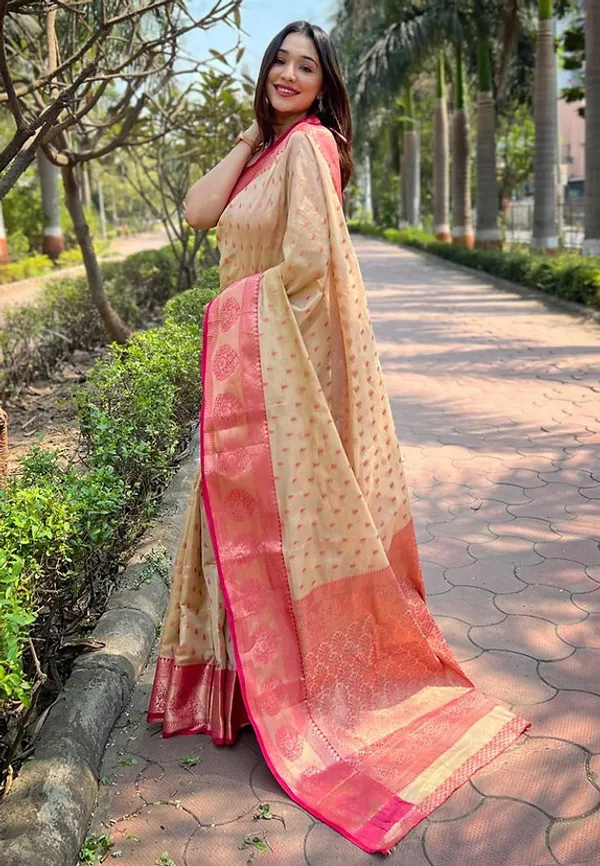 Cream_Banarasi_Soft_Silk_Saree_For_Women