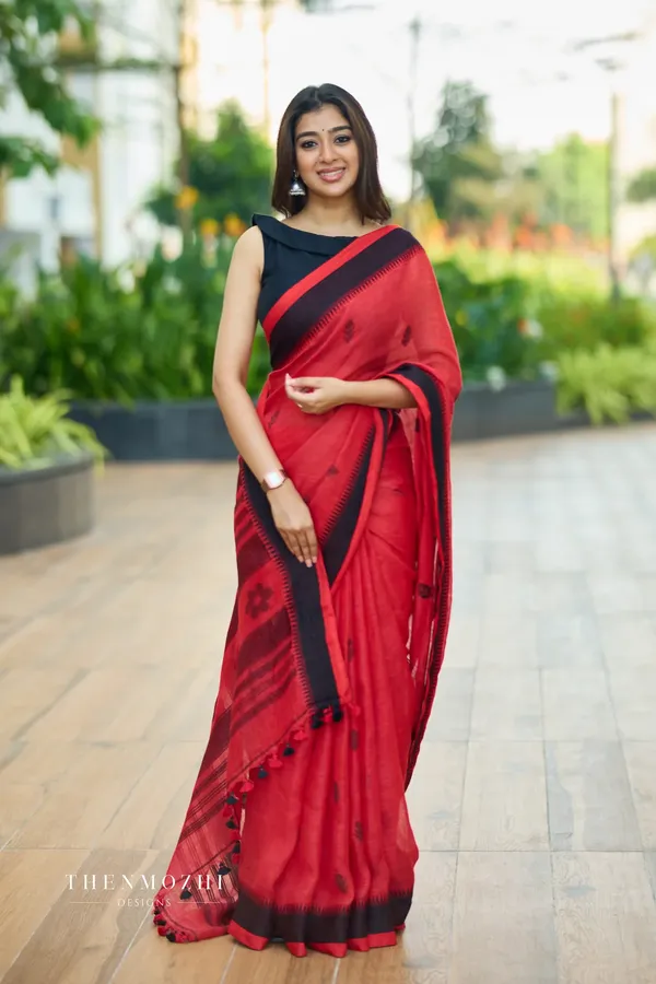 Red_Linen_Slab_Saree_For_Women