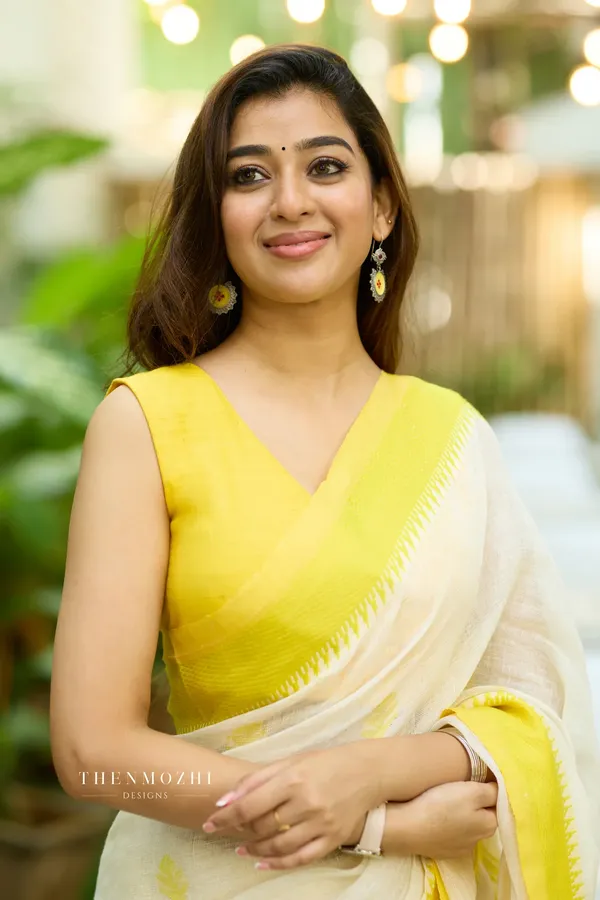 White_&_Yellow_Linen_Slab_Saree_For_Women