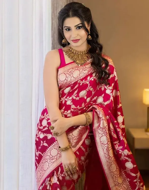 Red_Banarasi_Soft_Silk_Saree_For_Women