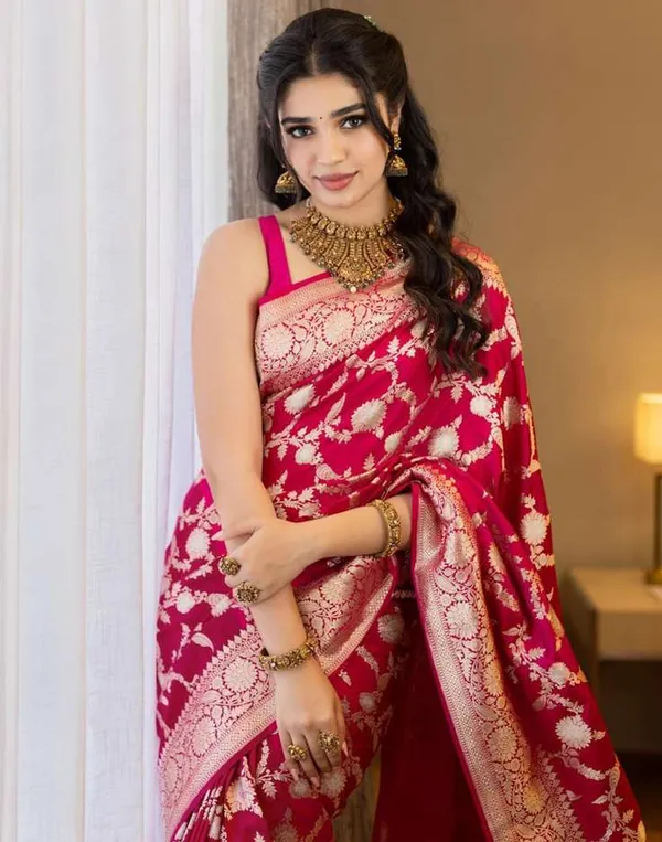 Red_Banarasi_Soft_Silk_Saree_For_Women