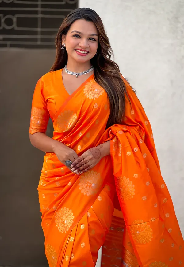 Gold_Banarasi_Soft_Silk_Saree_For_Women