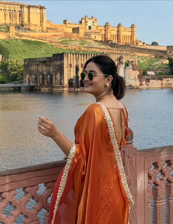 Orange_Two_Tone_Silk_Saree_For_Women