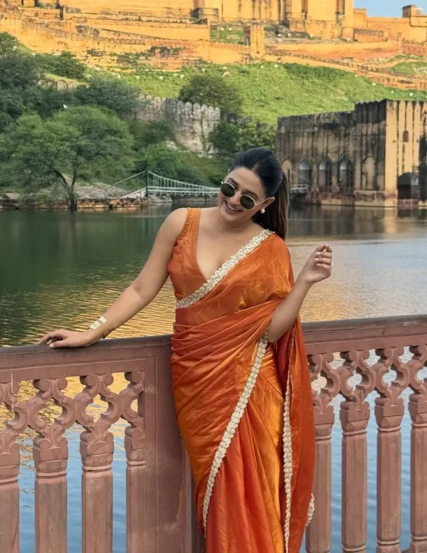 Orange_Two_Tone_Silk_Saree_For_Women