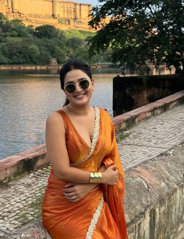Orange_Two_Tone_Silk_Saree_For_Women