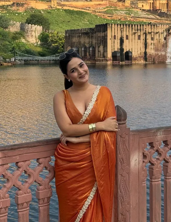 Orange_Two_Tone_Silk_Saree_For_Women