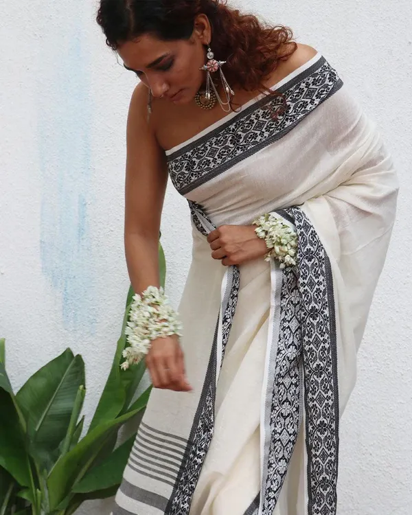 White_Linen_Slab_Saree_For_Women