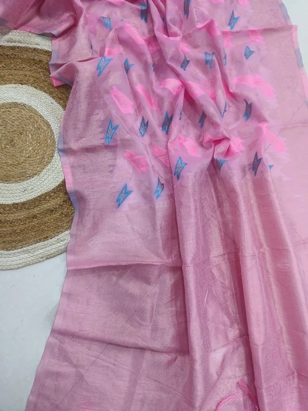 Pink_Linen_Slab_Saree_For_Women