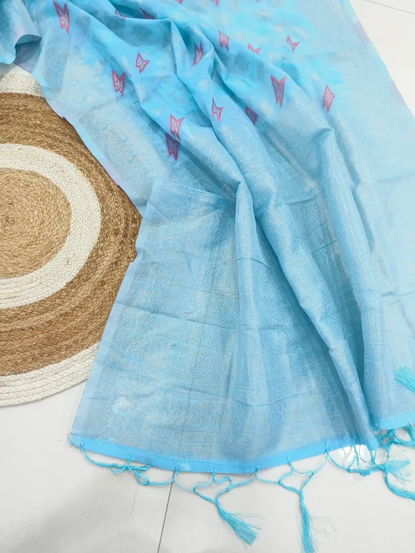 Sky_Linen_Slab_Saree_For_Women