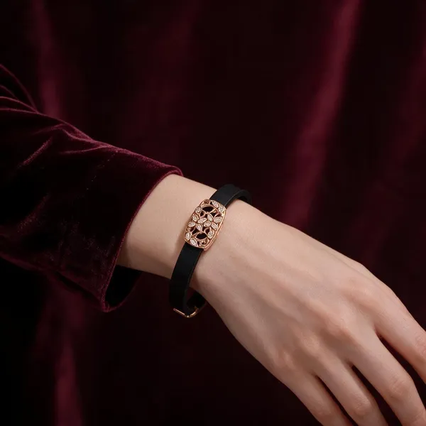 Black_Copper_Brass_Delicate_Sparkling_Bracelet_For_Women