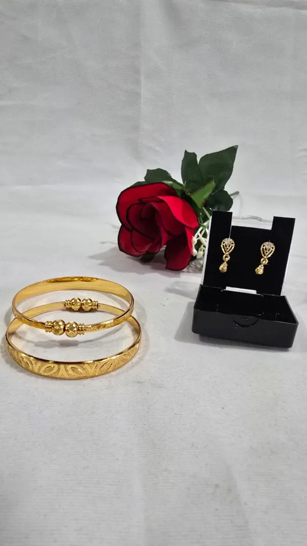 Qureza_Jewels-Earrings_AND_bangle