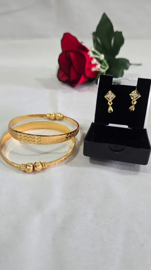 Qureza_Jewels-Earrings_AND_bangle