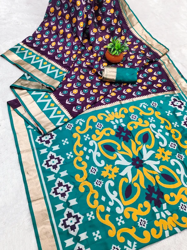 Blend_Silk_Woven_Baluchari_Saree_for_Women