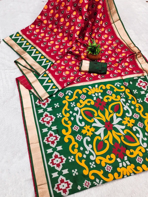 Blend_Silk_Woven_Baluchari_Saree_for_Women