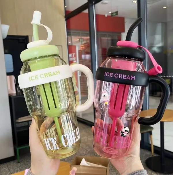 Plastic_Printed_Water_Bottle_With_Straw