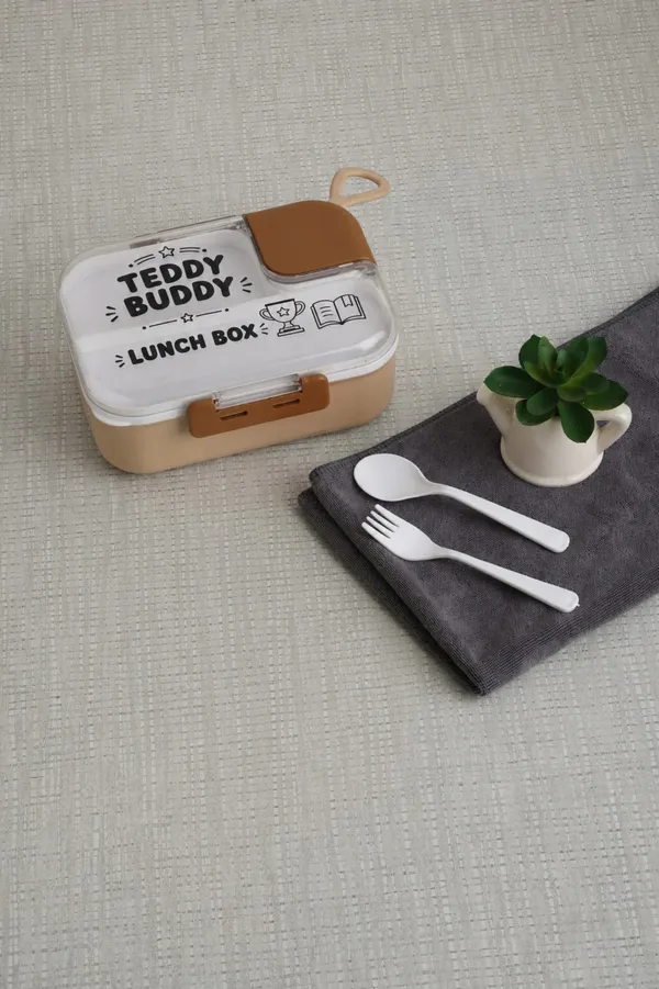 Plastic_Divided_Bento_Lunch_Box_With_Cutlery