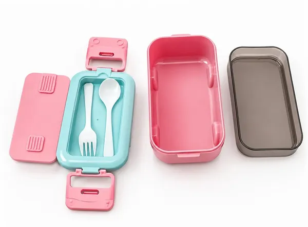 Green_Plastic_Wheeled_Lunch_Box_And_Water_Bottle_Set_For_Kids