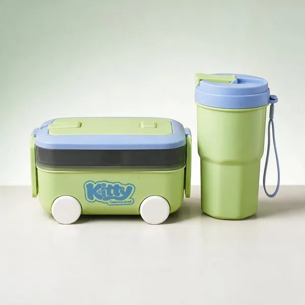 Green_Plastic_Wheeled_Lunch_Box_And_Water_Bottle_Set_For_Kids
