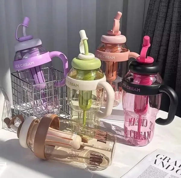 Plastic_Printed_Water_Bottle_With_Straw