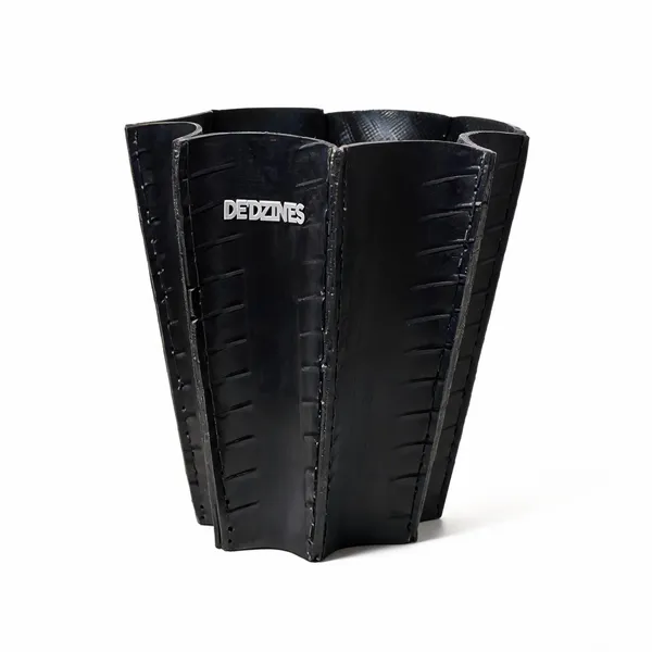 Desiner_Vase