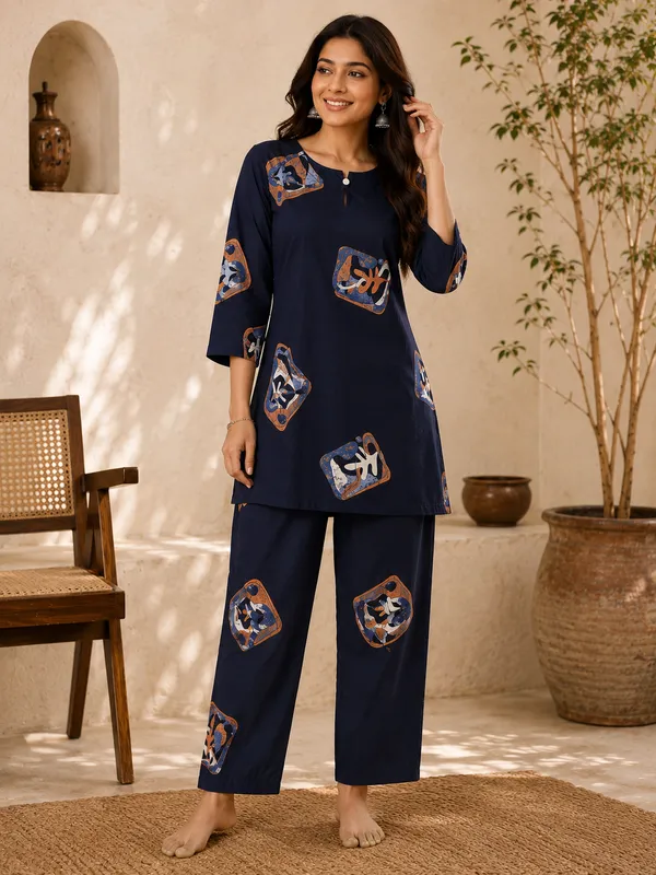 Navy_Printed_Relaxed_Fit_Night_Suit_For_Women