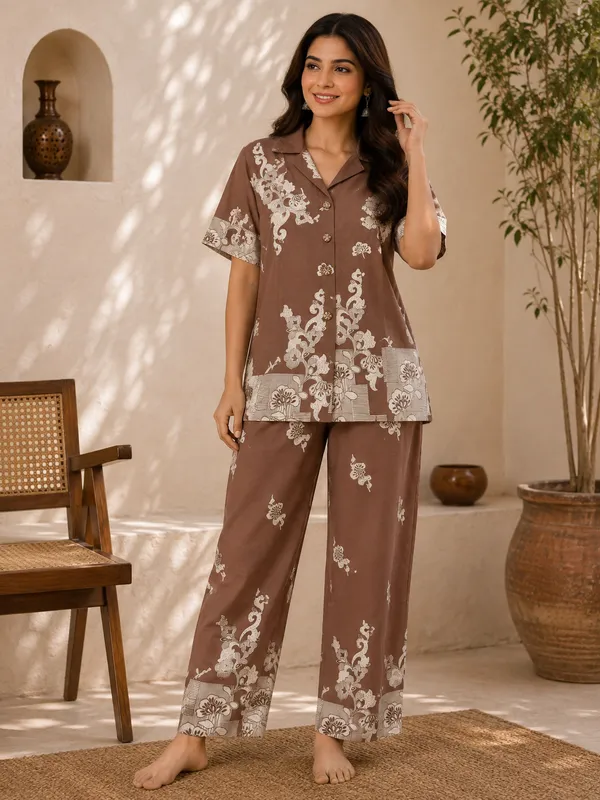 Brown_Relaxed_Fit_Printed_Pajama_Set_for_Women