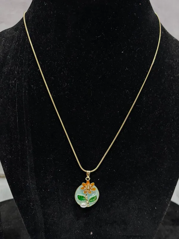 Gold_Stainless_Steel_18_Carat_Gold_Plated_Neck_Chain_For_Women