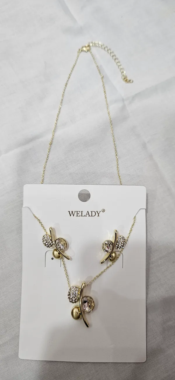 Gold_And_White_Stainless_Steel_18_Carat_Gold_Plated_Pendant_Set_With_Earrings_For_Women