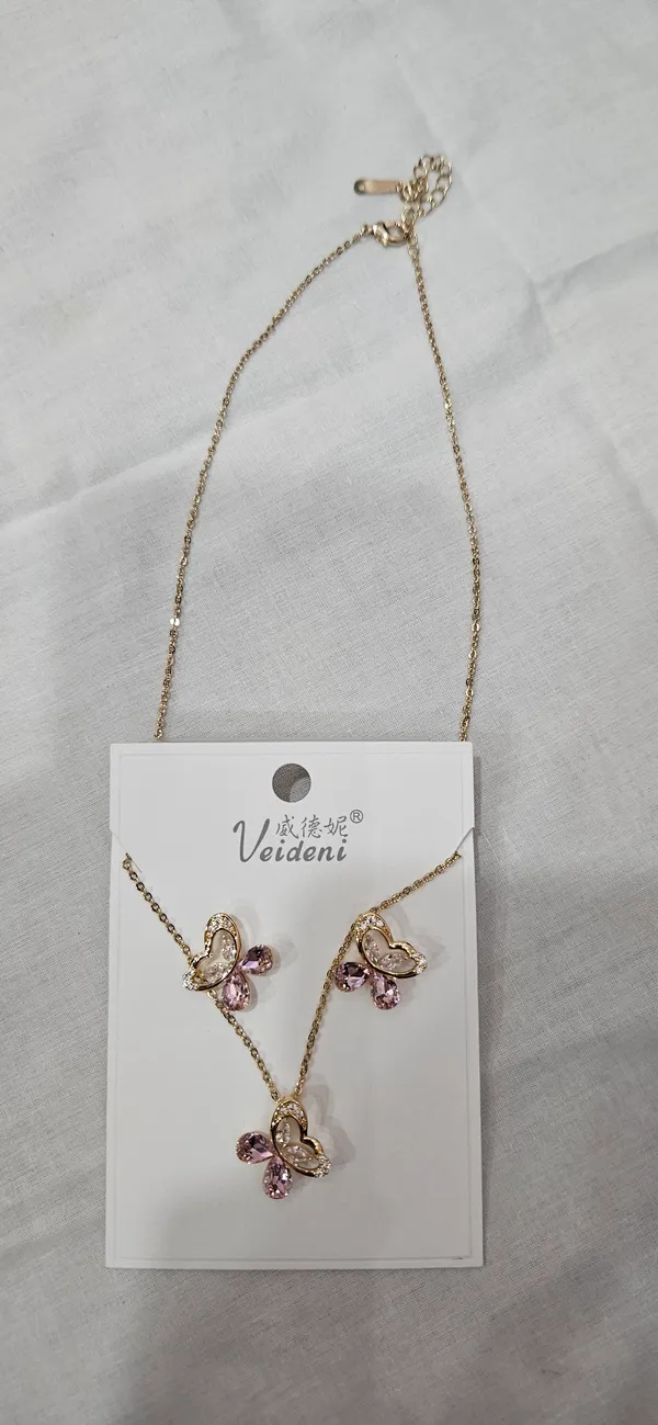 Gold_Stainless_Steel_18_Carat_Gold_Plated_Pendant_Set_With_Earrings_For_Women
