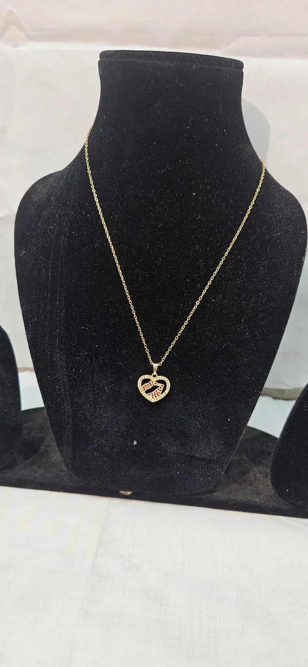 Gold_Stainless_Steel_18_Carat_Gold_Plated_Neck_Chain_For_Women